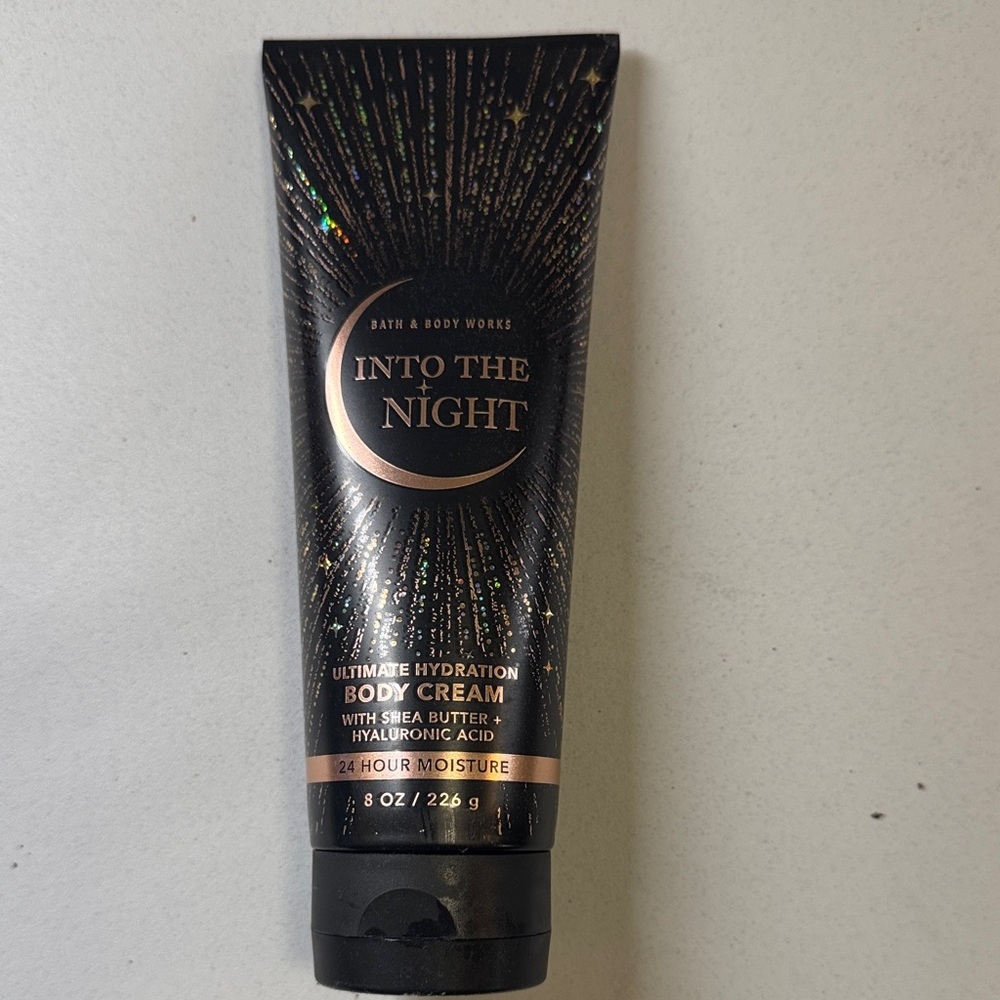 Bath & Body Works Into The Night Body Cream - Black and Gold